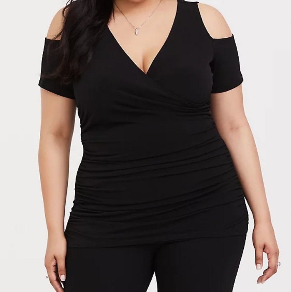 Torrid Black Studio Knit Cold Shoulder Top Size 1